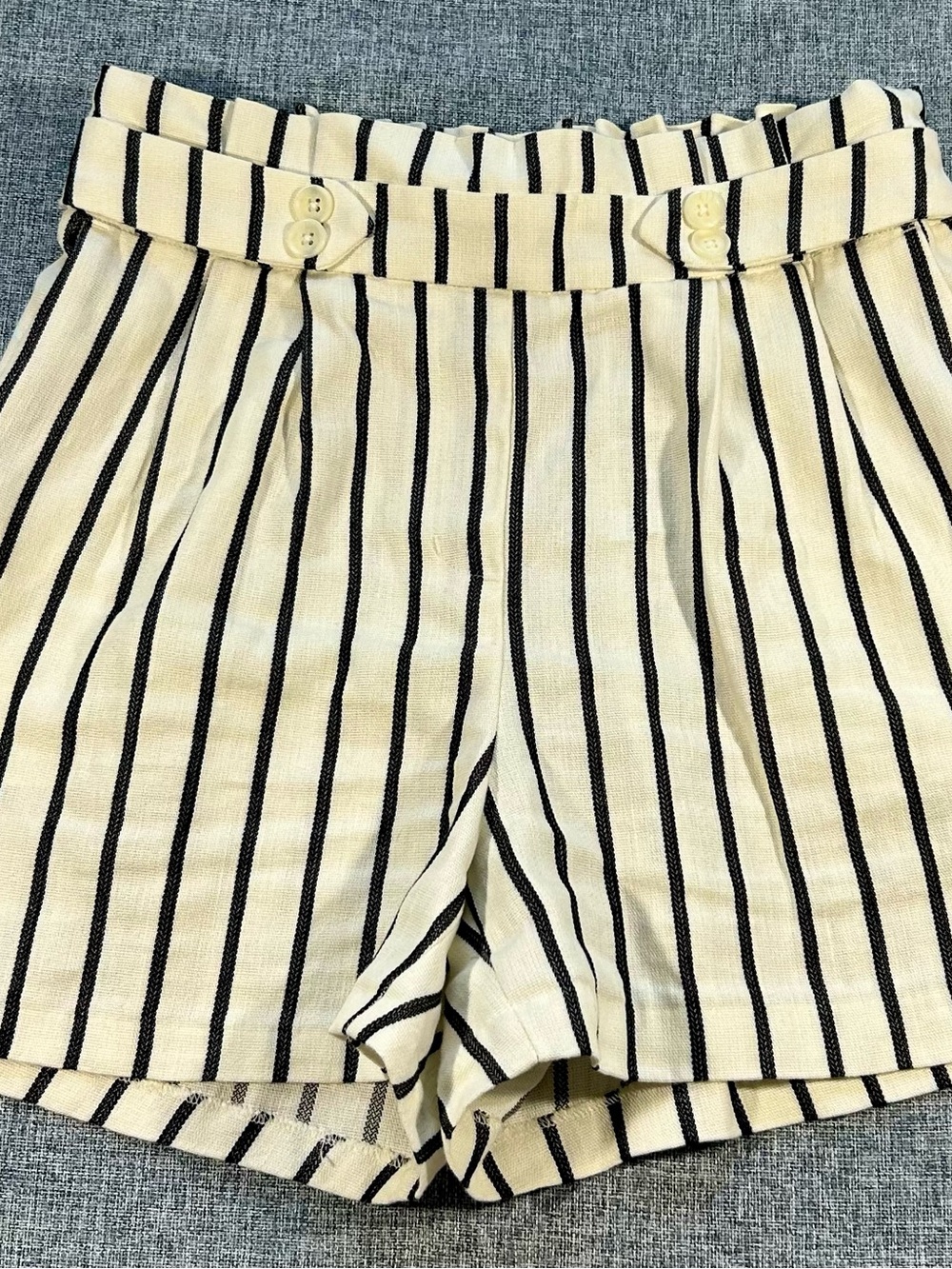 Express Cream High-Waist Shorts with Black Stripes